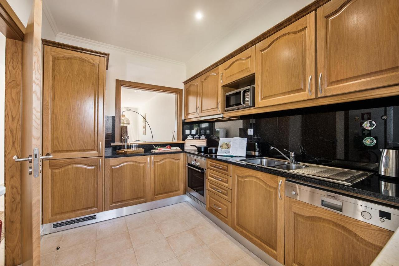 Luxurious First Floor Apartment Sleeps 4 Carvoeiro  Exterior foto