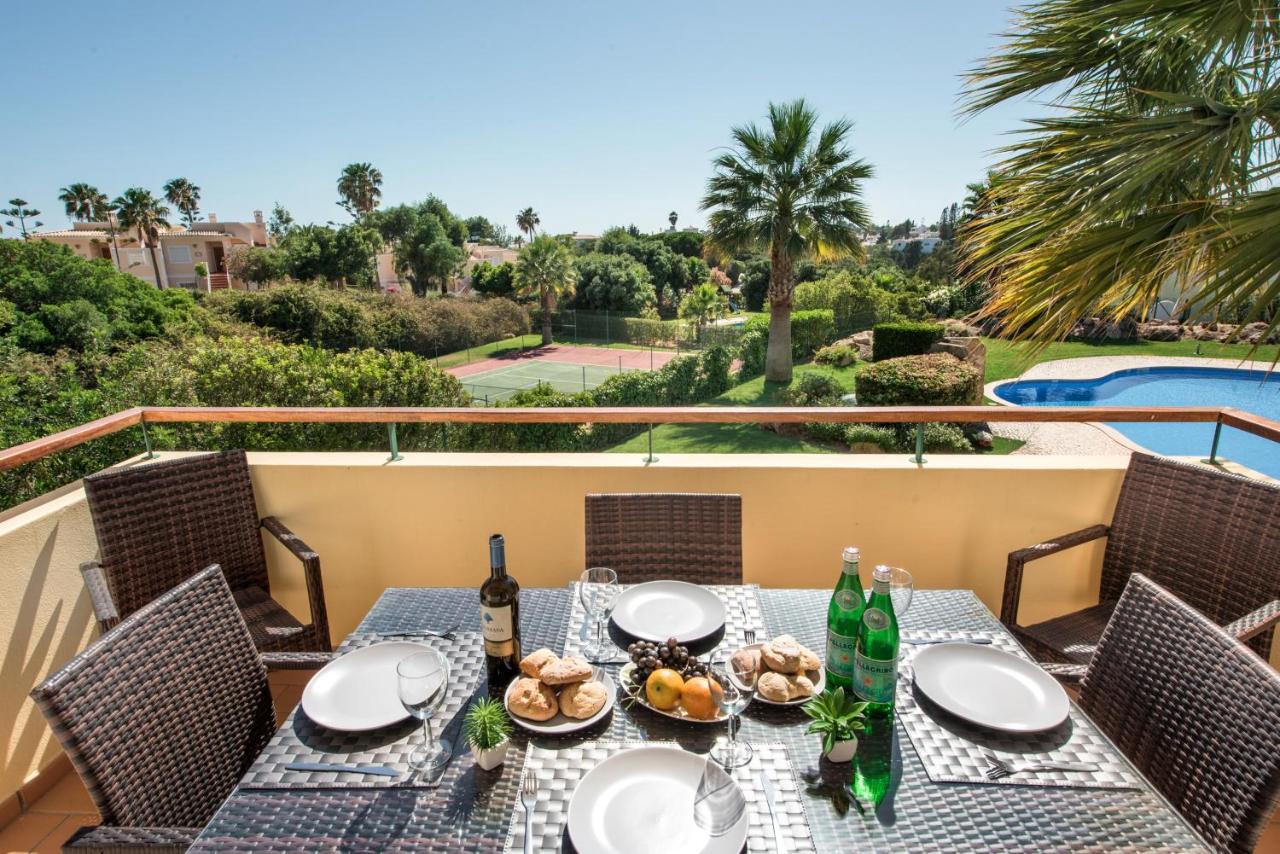 Luxurious First Floor Apartment Sleeps 4 Carvoeiro  Exterior foto
